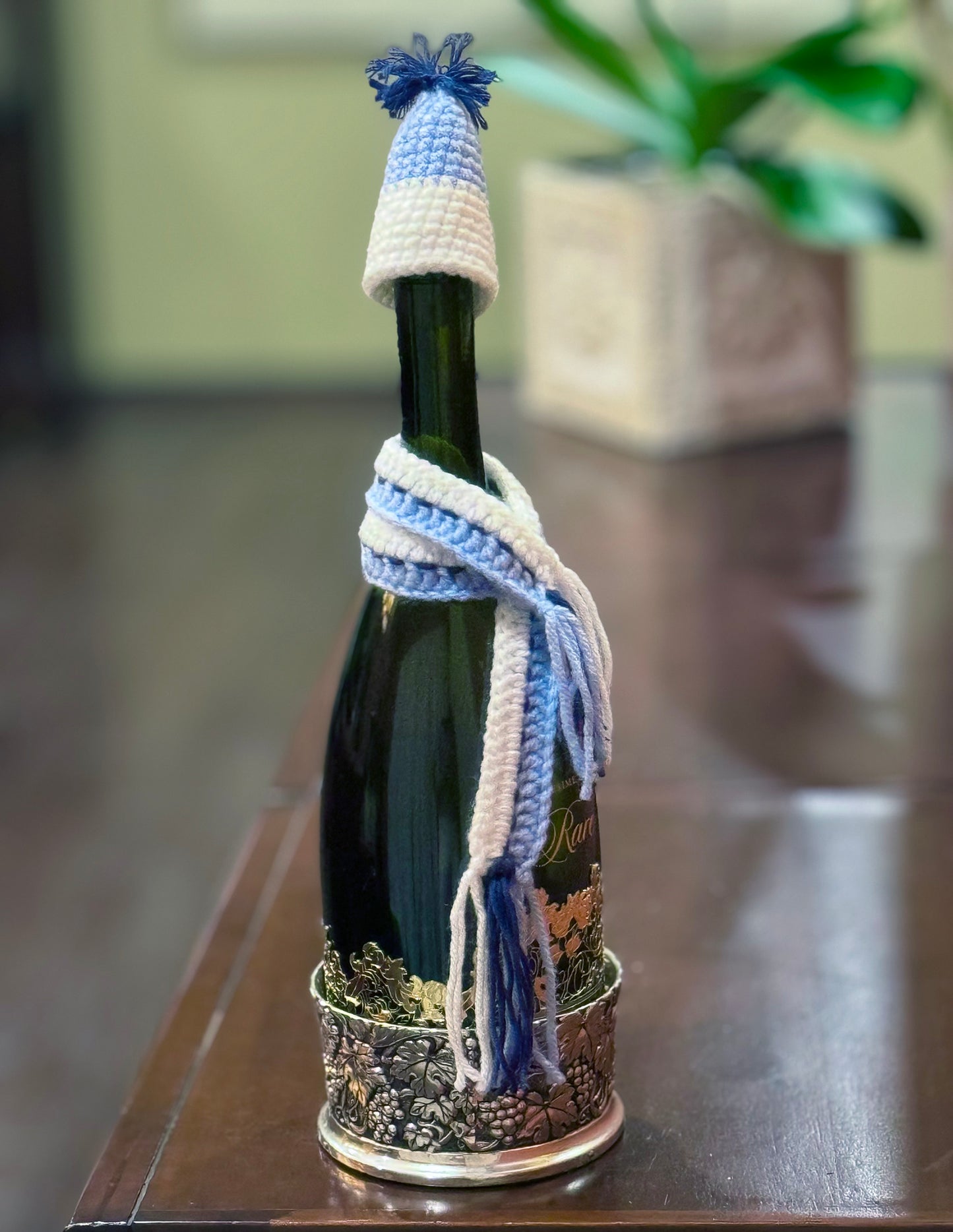 Decorative Bottle Topper Sets