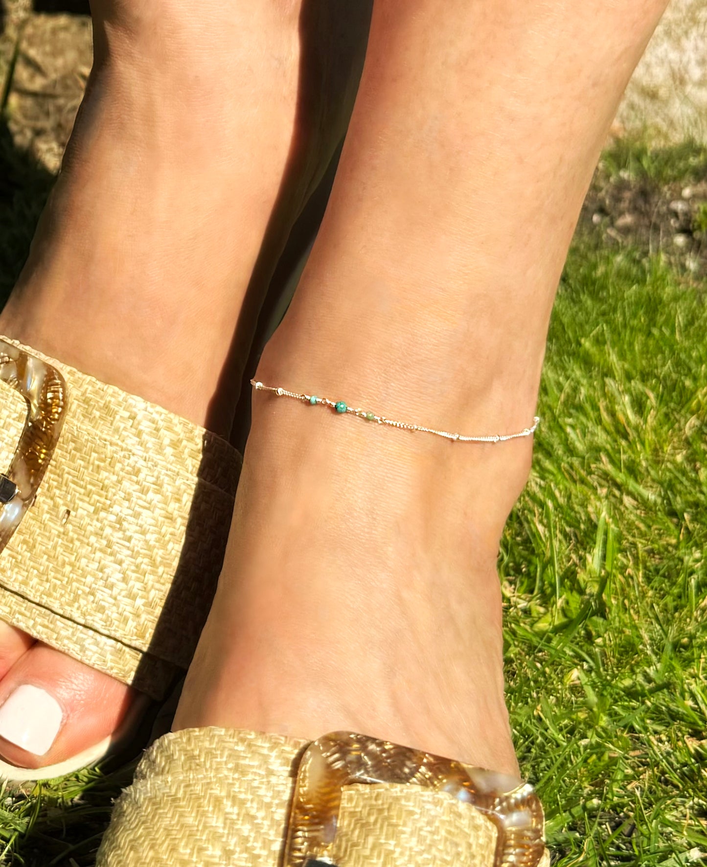 Show off your anklet this summer with a customized ankle bracelet. Chain only or your choice of gemstone beads. Send us a message of your gemstone preference, and we'll have it ready to ship in 5 - 7 days. Dimensions: 10", 11", 12" (10" Shown) Sterling Silver or Gold Filled Chain -Or- with Gemstone Beads Handmade in California